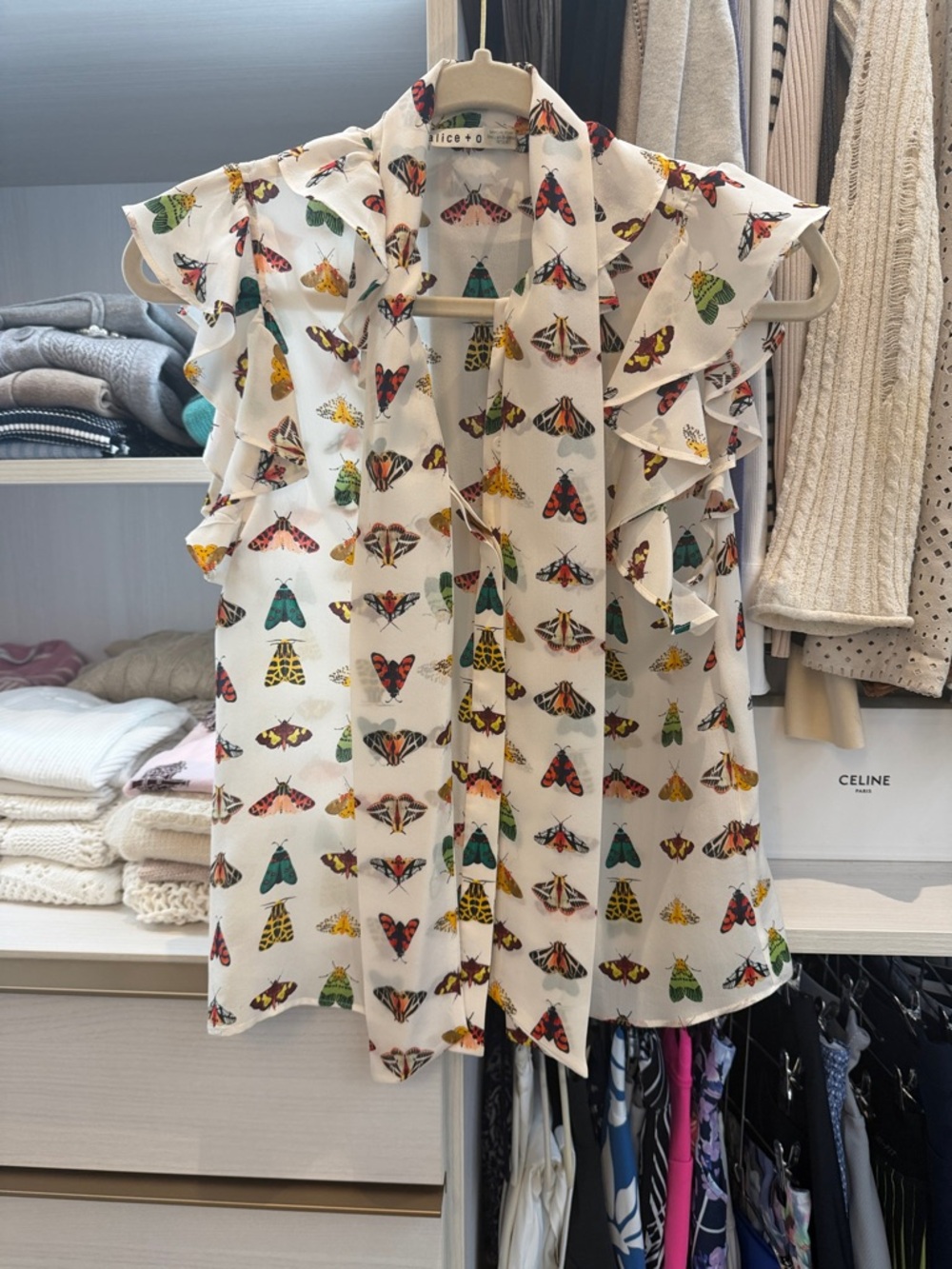 Alice + Olivia Robbie butterfly Ruffle Sleeveless Blouse with neck sash tie - Picture 2 of 3
